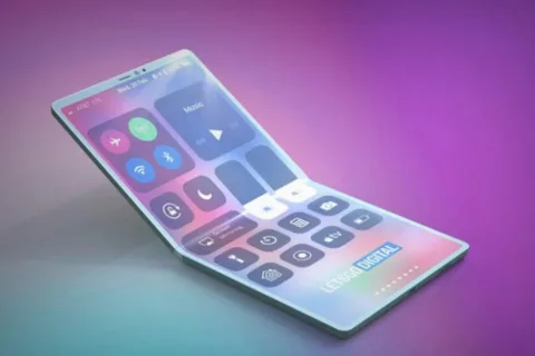 Apple katlanabilir iPhone modelinin ekranı için LG ile birlikte çalışıyor