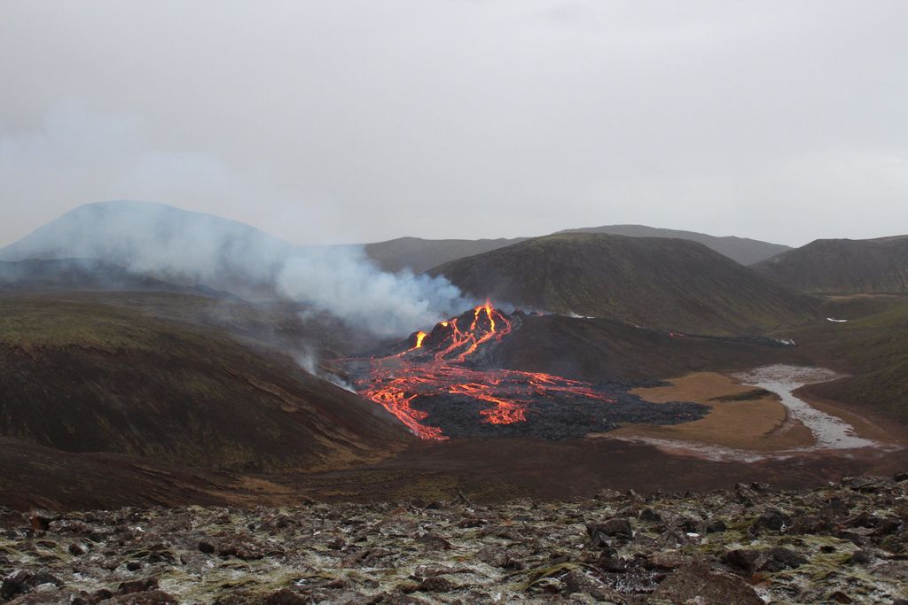reykjanes drone volkan