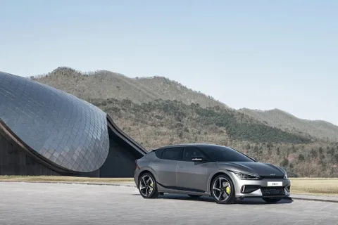 Kia yeni elektrikli otomobili EV6’yı tanıttı