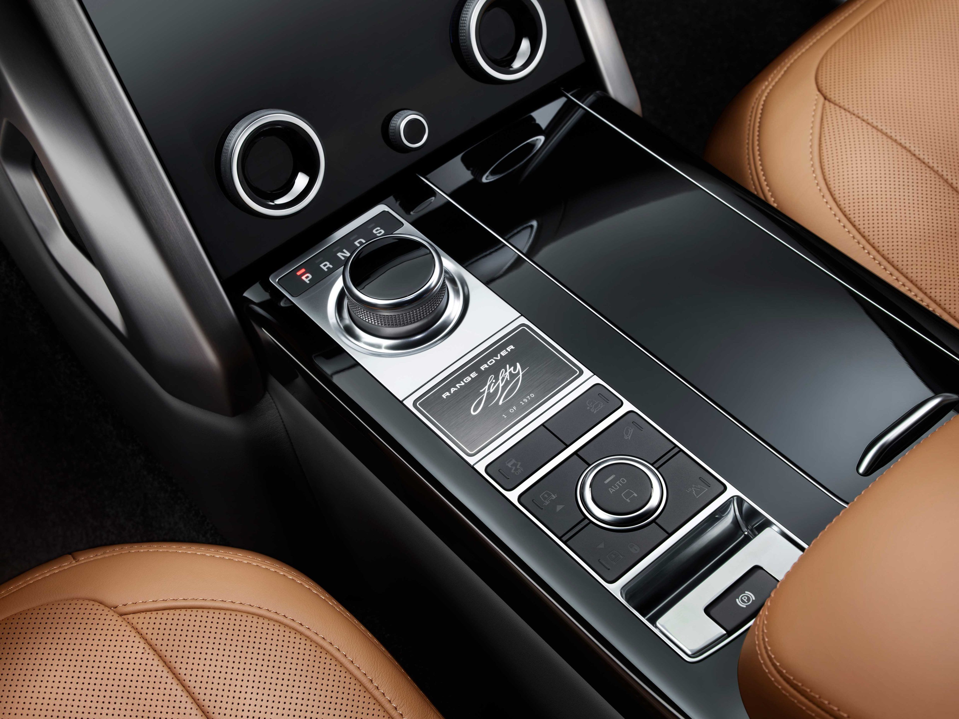 Range Rover’ın 50’nci yılına özel Fifty Edition Türkiye’de