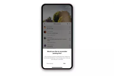 TikTok uygunsuz yorumların önüne geçmek için yeni bir adım atıyor