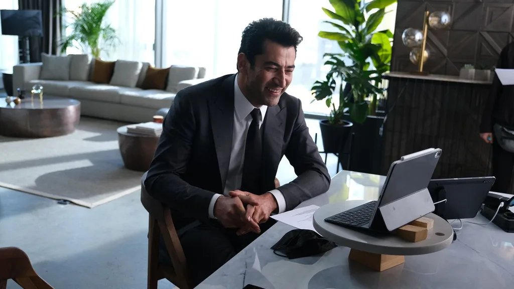 Türk Telekom’un yeni reklam filmi; Kenan İmirzalıoğlu ile online kız isteme
