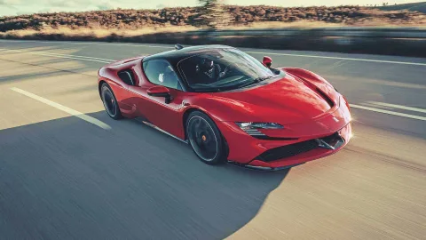 Ferrari ilk tam elektrikli otomobilini 2025’te tanıtacak