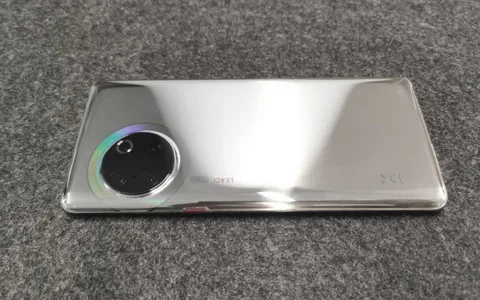 Huawei P50 prototipi farklı kamera tasarımını gösteriyor