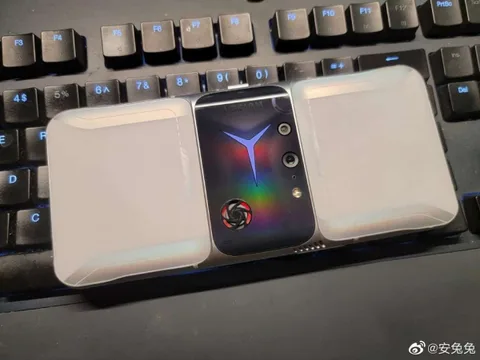 Lenovo Legion 2 Pro şimdi de canlı fotoğraflarda görüldü