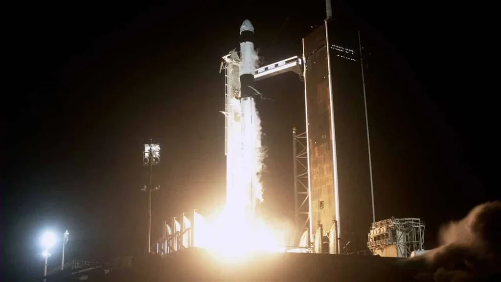 Dört astronot taşıyan SpaceX Crew Dragon Uluslararası Uzay İstasyonu’na ulaştı