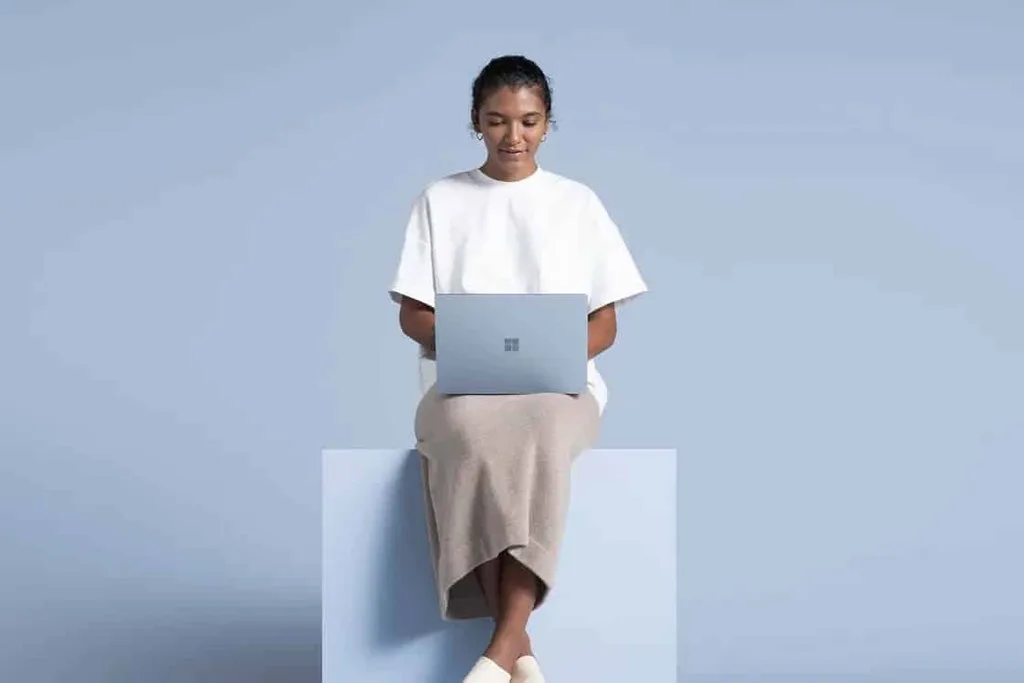 Surface Laptop 4 Intel ve AMD işlemci seçenekleriyle birlikte duyuruldu