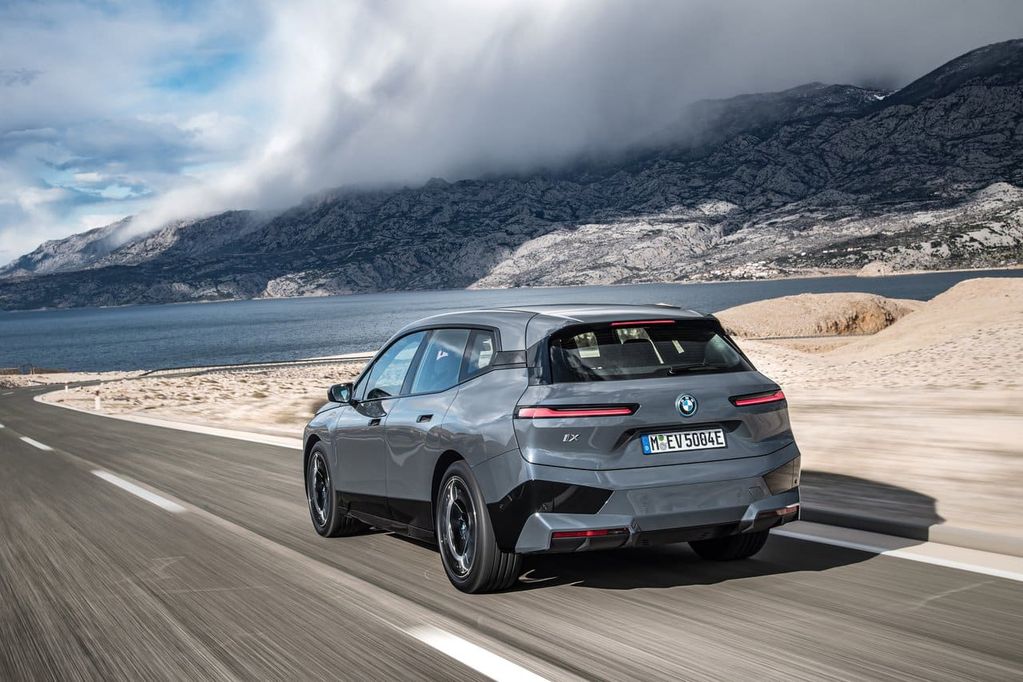 bmw ix özellikleri