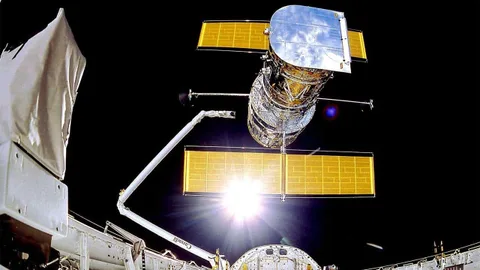 NASA Hubble Uzay Teleskobu’nu yeniden faaliyete geçirmeye çalışıyor