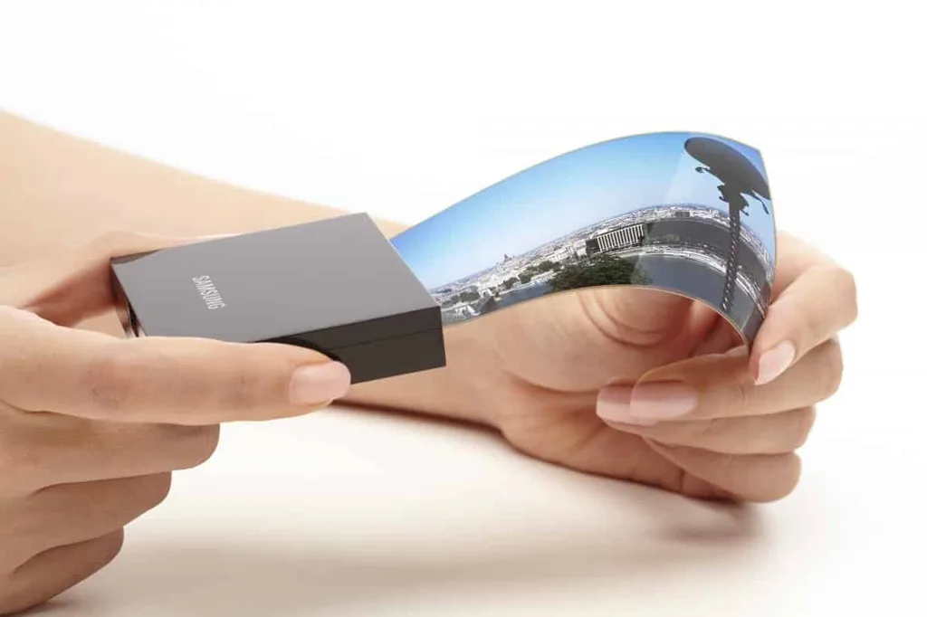 Samsung Google, Vivo ve Xiaomi için katlanabilir ekran üretmeye sonbaharda başlayacak
