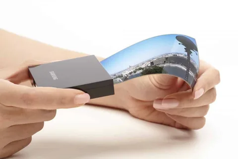 Samsung Google, Vivo ve Xiaomi için katlanabilir ekran üretmeye sonbaharda başlayacak