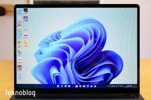 Microsoft Windows 11 güncellemesinin dağıtımına resmen başlıyor