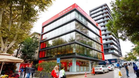 Akbank iki gündür neden sistem arızası yaşıyor; işte konuşulan detaylar