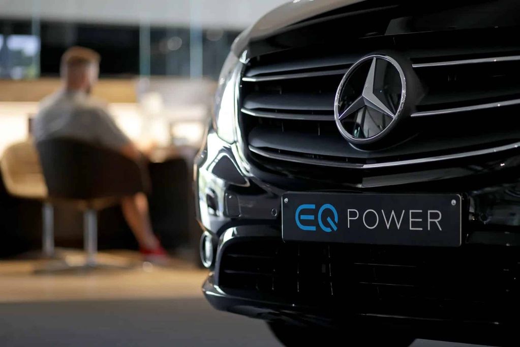 mercedes elektrikli otomobil