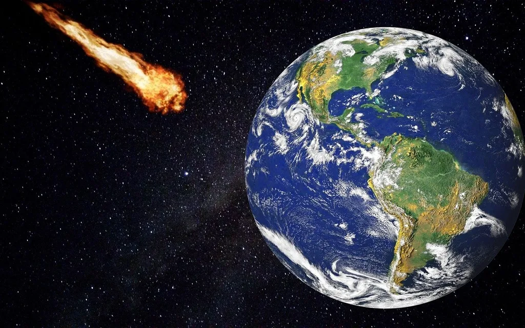 Piramit büyüklüğünde bir asteroit Dünya’nın yakınından geçti