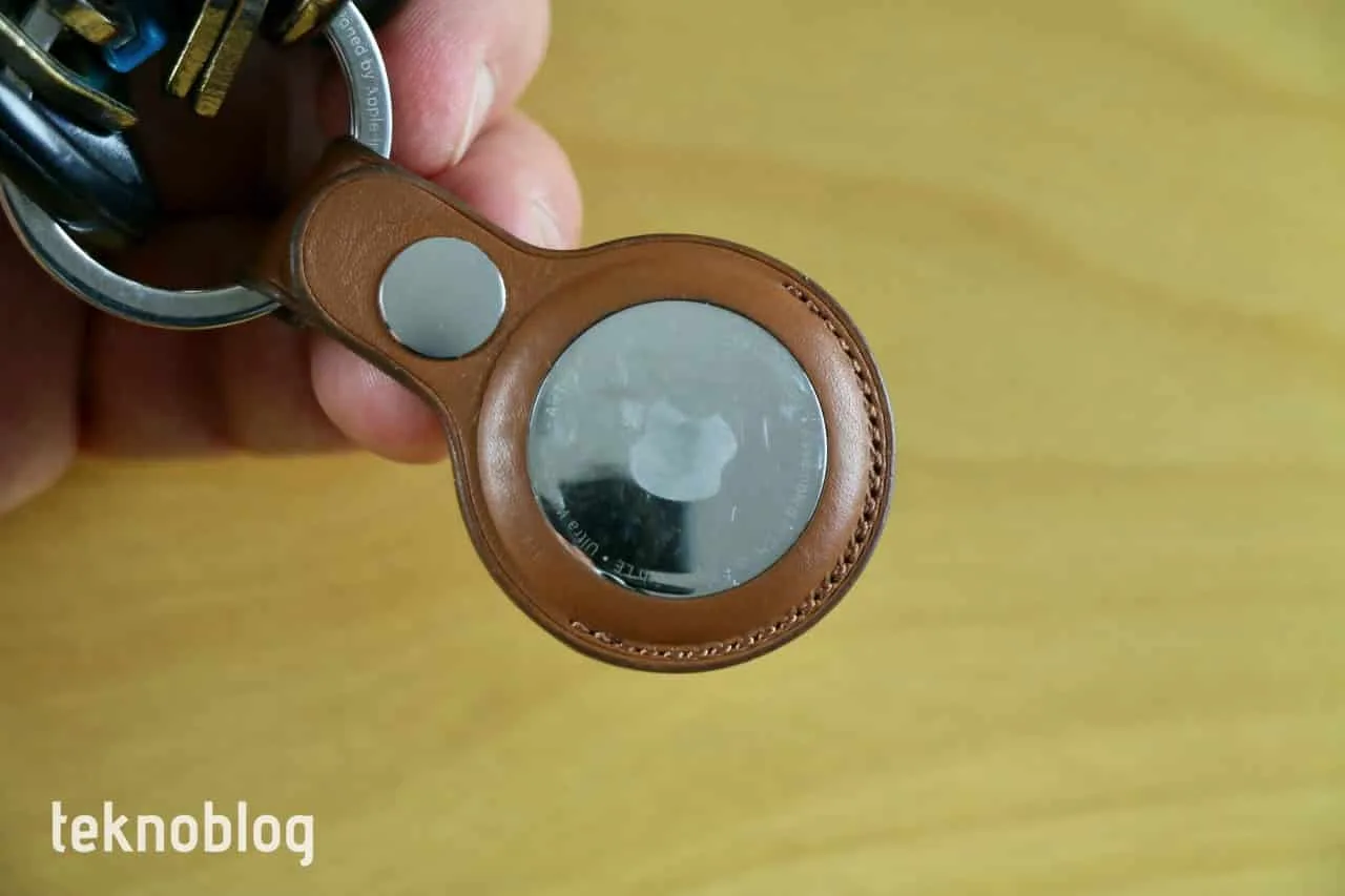 Apple, AirTag boyutunda yapay zekâlı yeni giyilebilir cihaz geliştiriyor