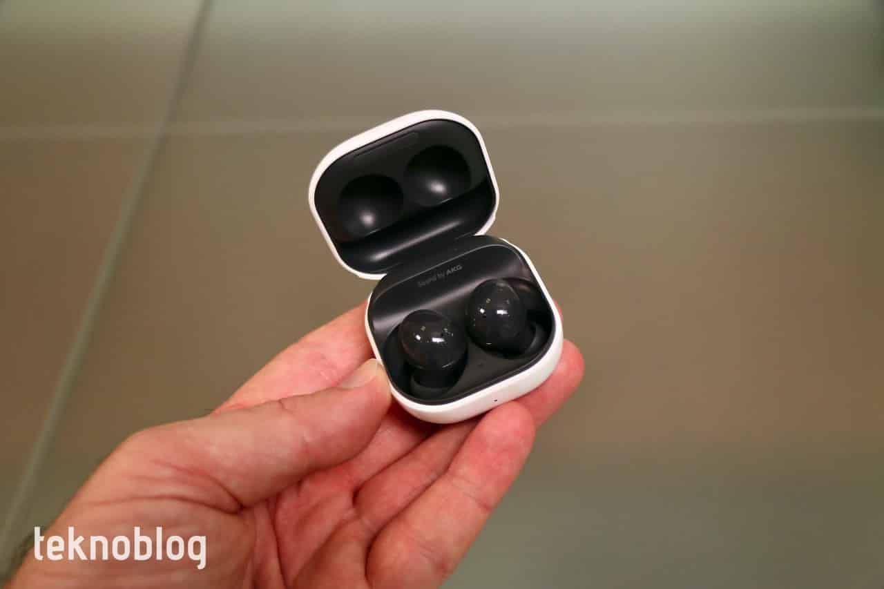 samsung galaxy buds 2