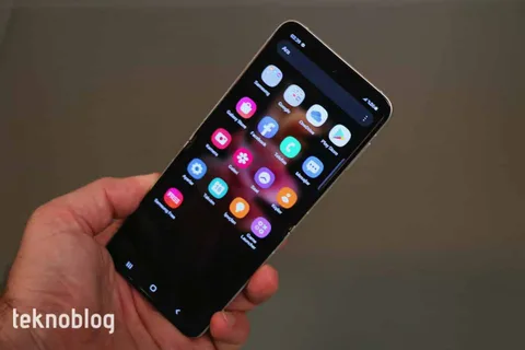Almanya akıllı telefonlar için yedi yıllık güncelleme desteği istiyor
