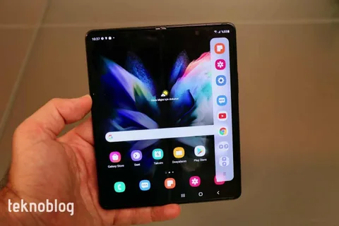 Galaxy Z Fold 3 ve Z Flip 3 için Ekim 2021 Android güvenlik yaması dağıtımda
