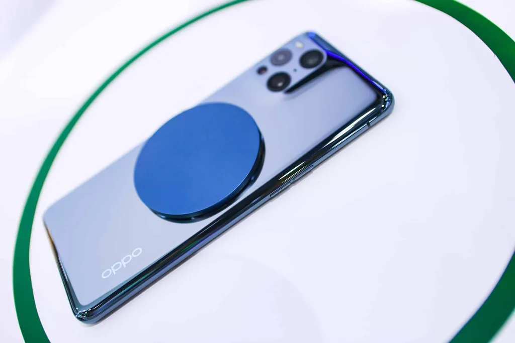 Oppo MagVOOC hızlı şarj teknolojisinde manyetik kuvvetten destek alıyor