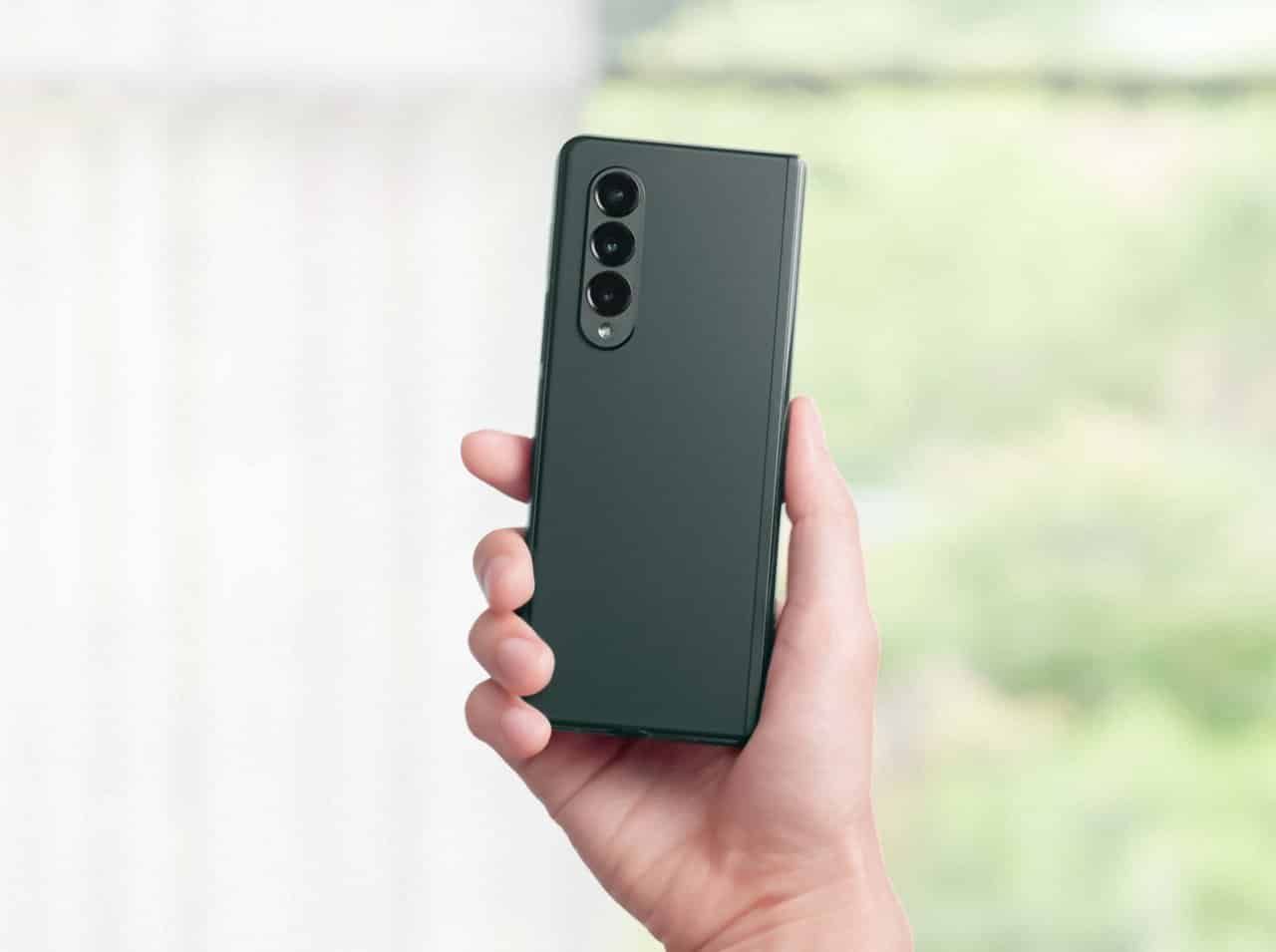 Samsung Galaxy Z Fold 3 tanıtıldı: Şimdi suya dayanıklı ve S Pen destekli