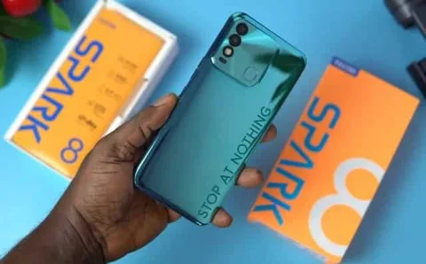 Tecno Spark 8 tanıtıldı: Helio P22 işlemci, 5000 mAh pil
