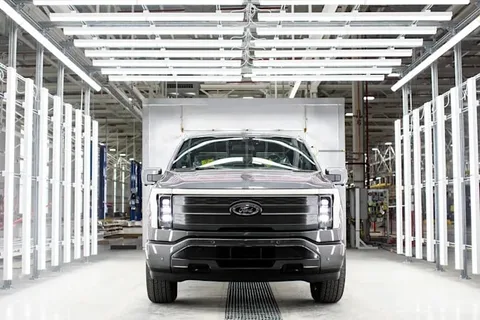 Ford F-150 Lightning için kesenin ağzını açıyor