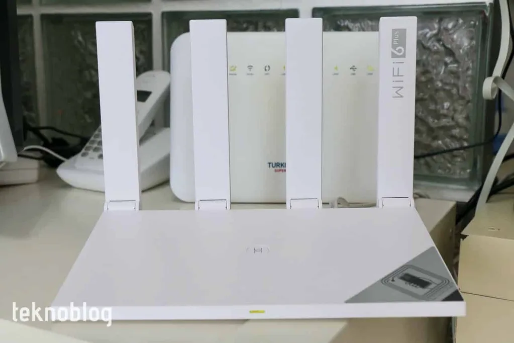 Huawei Wi-Fi AX3 Quad Core İncelemesi