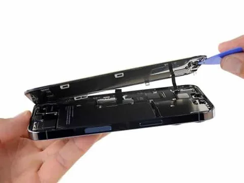 Sökümü yapılan iPhone 13 Pro’nun içinde neler olduğunu görün