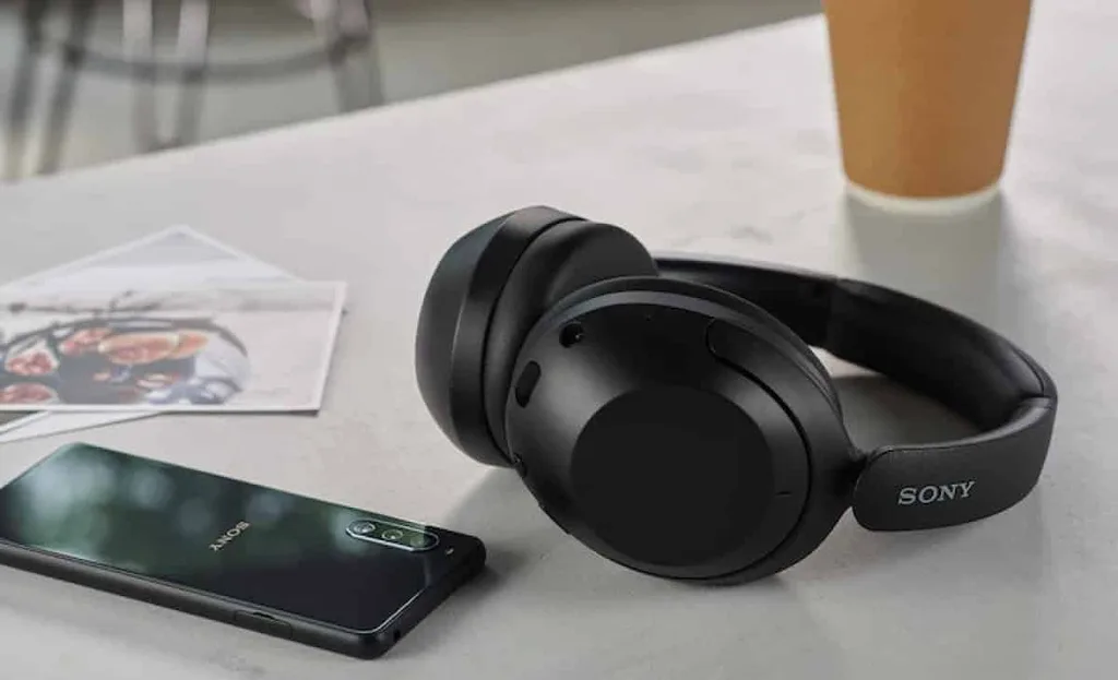 Sony kablosuz kulaklık seçeneklerini artırmaya devam ediyor
