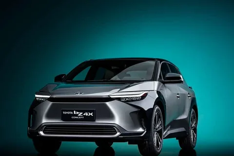 Toyota yeni teknolojisiyle elektrikli otomobillerin menzilini 1000 kilometreye çıkarmayı hedefliyor