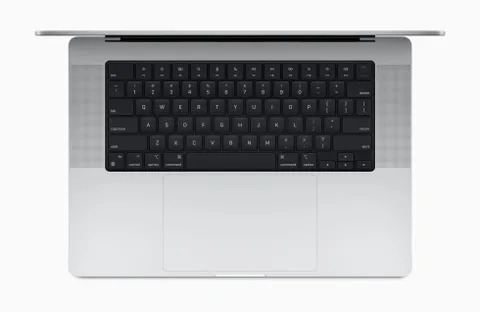 2021 model 16 inç MacBook Pro konfigürasyonunda Amazon fırsatı var