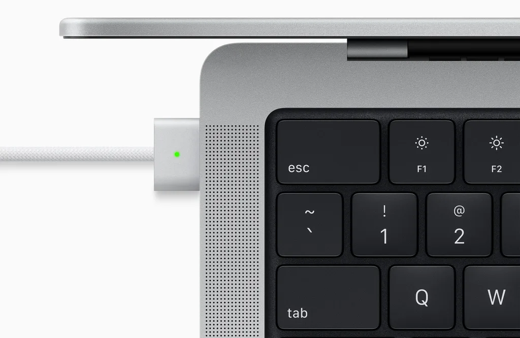 macOS 12.1 MacBook Pro 2021 ile ilgili bazı sorunları çözecek