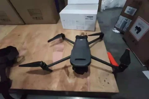 DJI Mavic 3 sızıntısı çift kamerayı gösteriyor