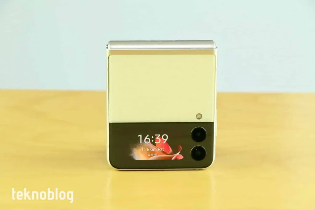Samsung Galaxy Z Flip 4 ve Z Fold 4’te şarj hızı artmayacak
