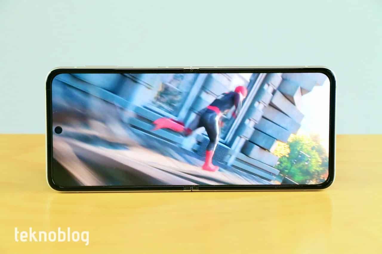 Samsung Galaxy Z Flip 3 İncelemesi