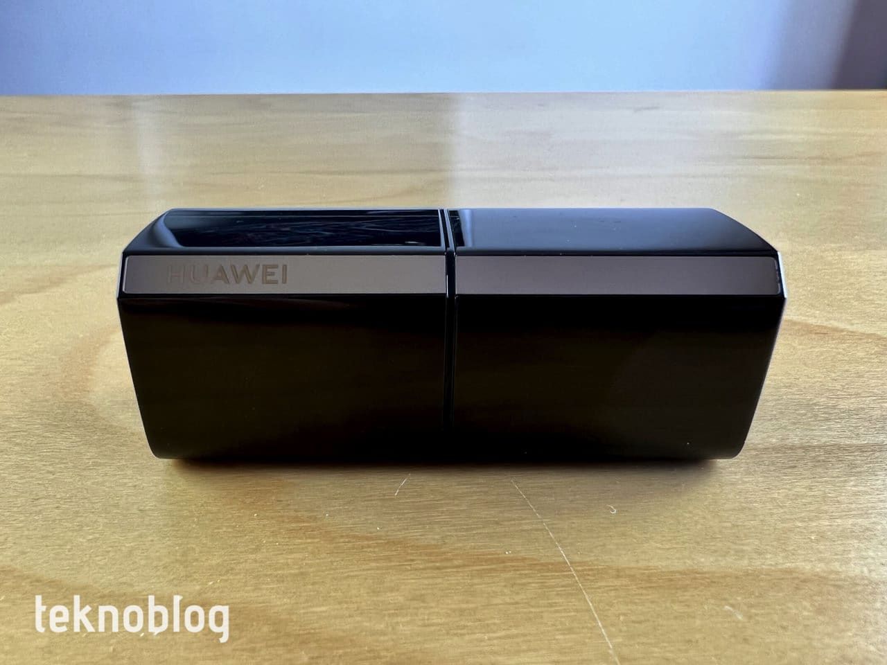 Huawei FreeBuds Lipstick hızlı inceleme: Hem göze hem de kulağa hitap ediyor