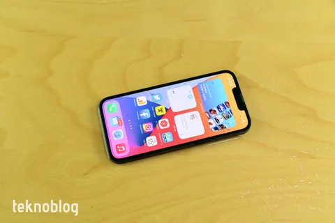 iPhone sahipleri otomatik yüklenen güvenlik yamalarını kaldırabilecek