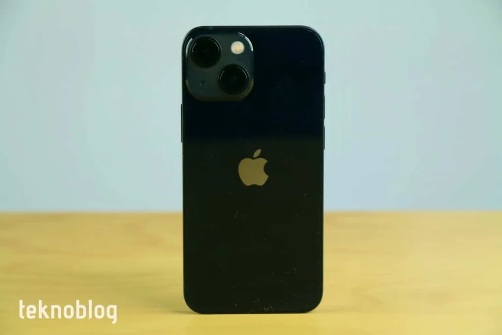 Apple iPhone mini modelleriyle vedalaştı