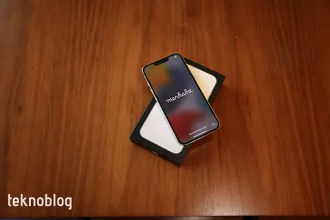 Apple çip krizi nedeniyle iPhone 13 üretiminde hedef küçülttü