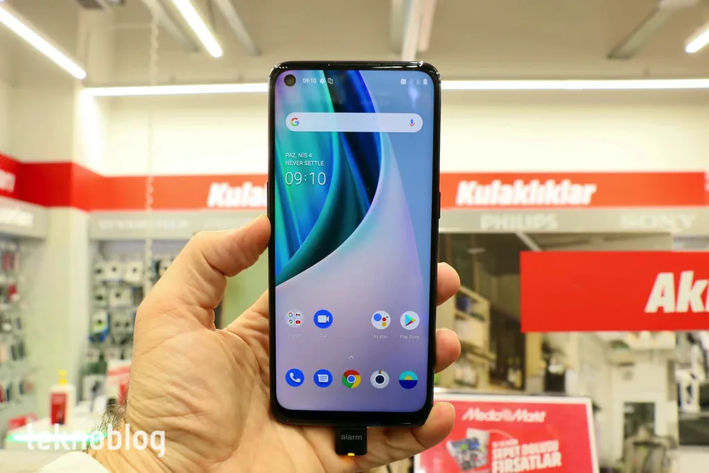 OnePlus yeni bir “amiral gemisi katili” için çalışıyor