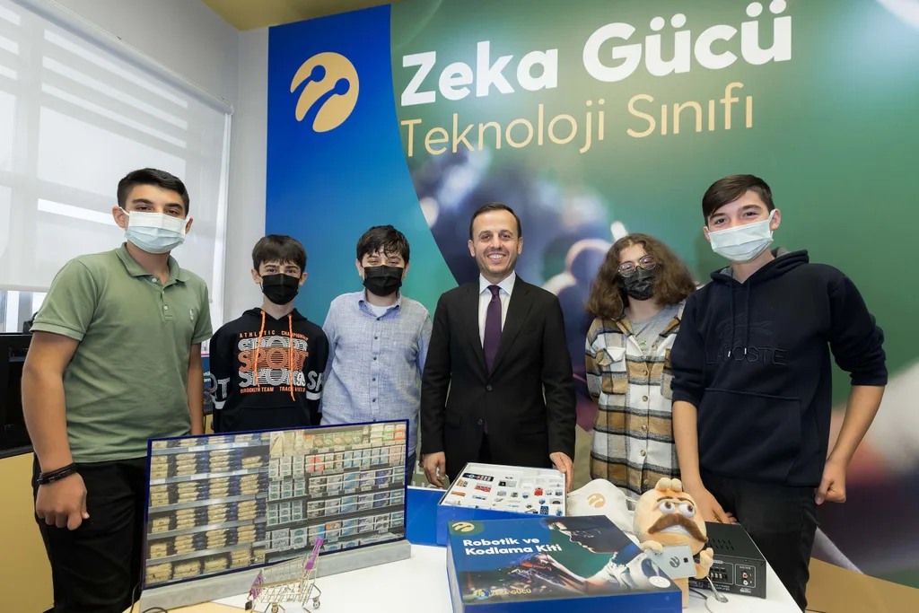 Turkcell Zeka Gücü projesine 25 yeni sınıf daha ekledi