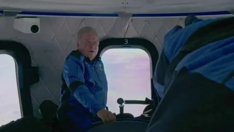 Blue Origin ile uzaya giden William Shatner: Bu hissin tarifi yok