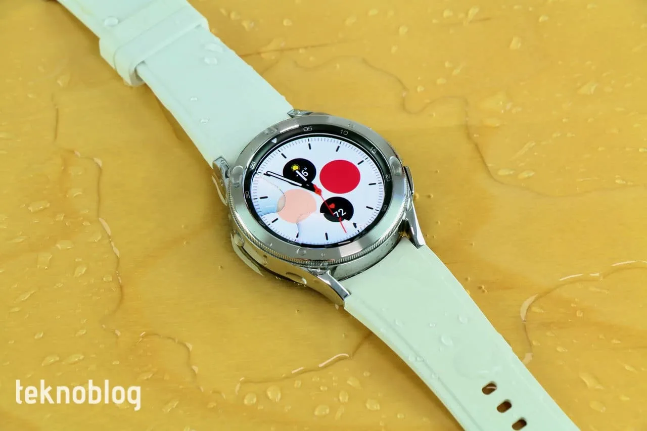 Galaxy Watch 4 WearOS platformunu uçuşa geçirdi