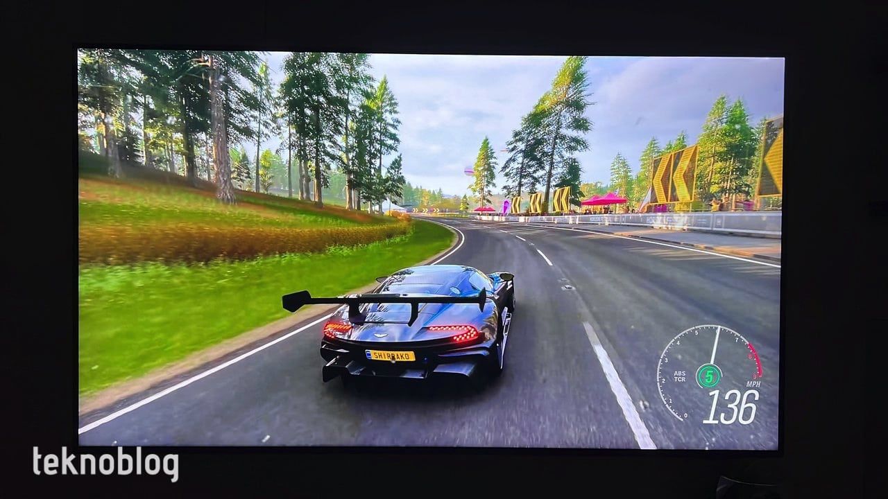 Samsung AU8000 4K TV İncelemesi