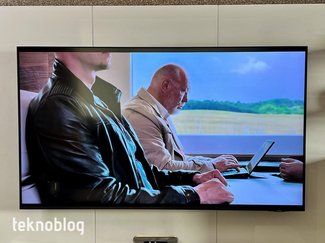 Samsung AU8000 4K TV İncelemesi