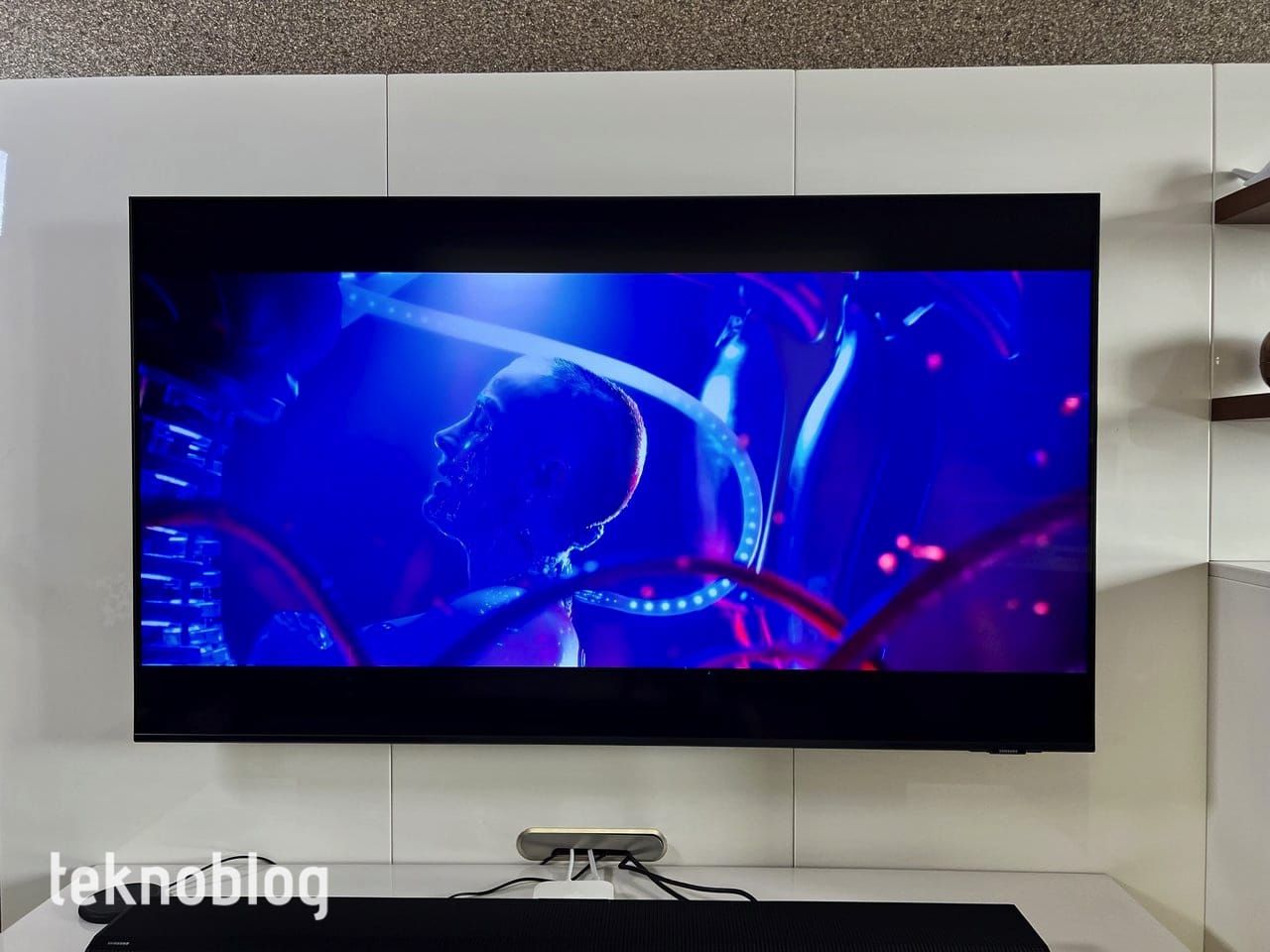 Samsung AU8000 4K TV İncelemesi