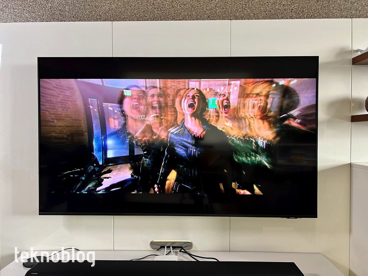 Samsung AU8000 4K TV İncelemesi