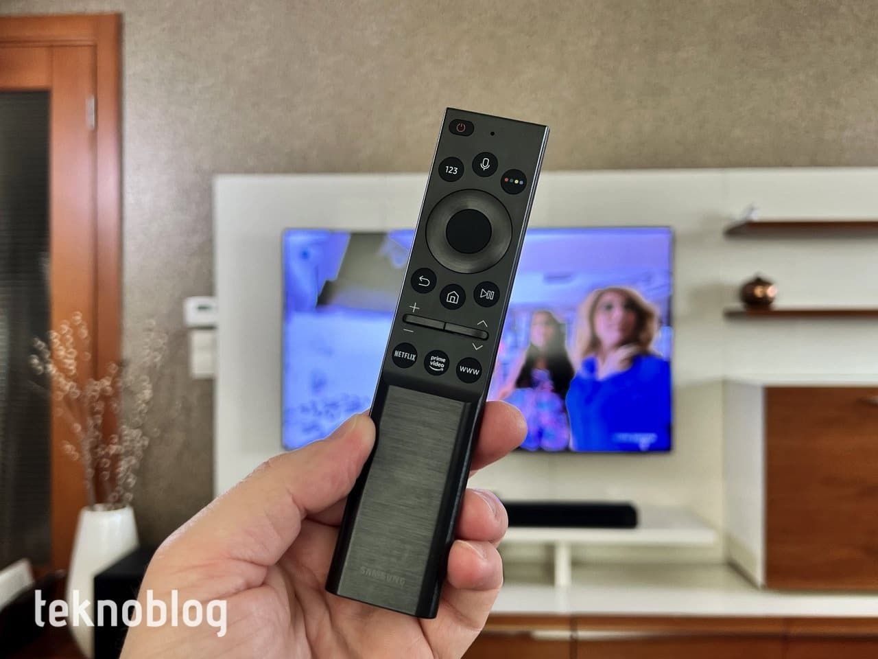 Samsung AU8000 4K TV İncelemesi