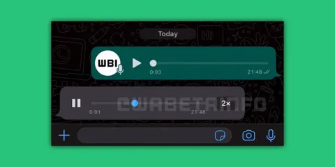 WhatsApp sesli mesajlar için oynatma kontrollerini test ediyor